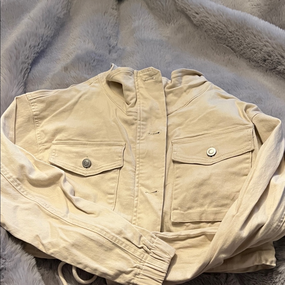 Windsor Cream Jacket with Button Details
